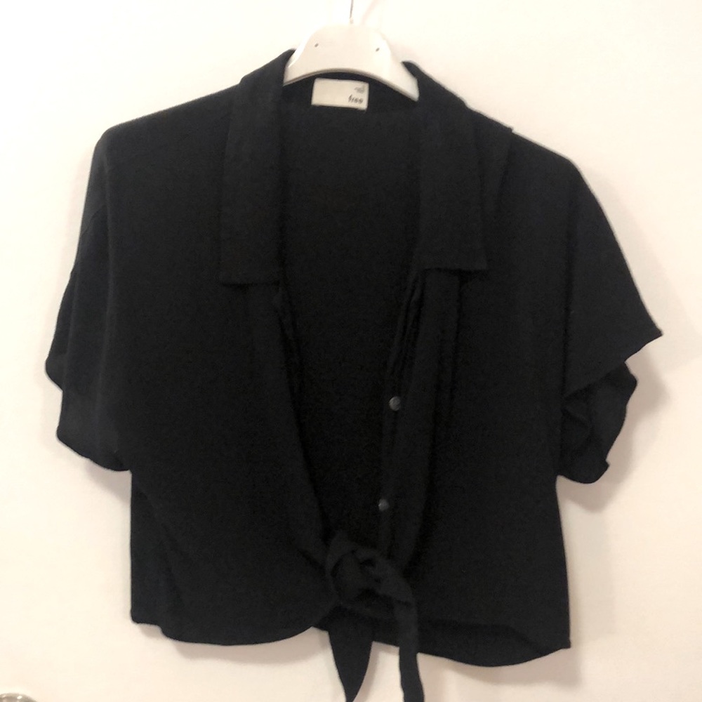 Wilfred Free Small black crop button up tie front